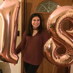 Meet your Posher, Rebeca